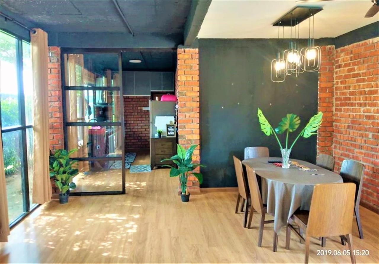 塔克帕丁泳池小屋 甲抛峇底 外观 照片