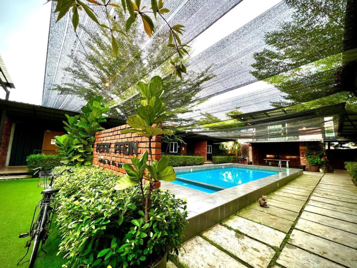 塔克帕丁泳池小屋 甲抛峇底 外观 照片