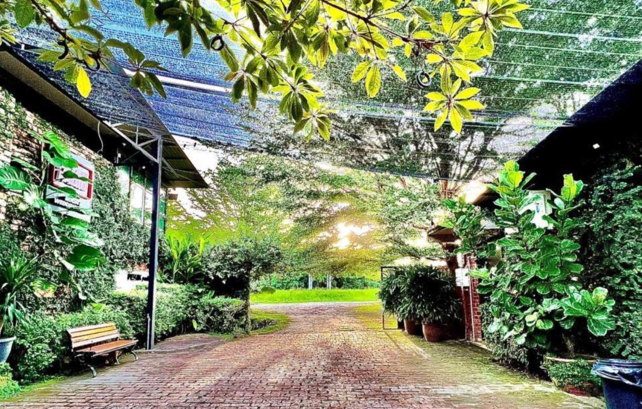 塔克帕丁泳池小屋 甲抛峇底 外观 照片