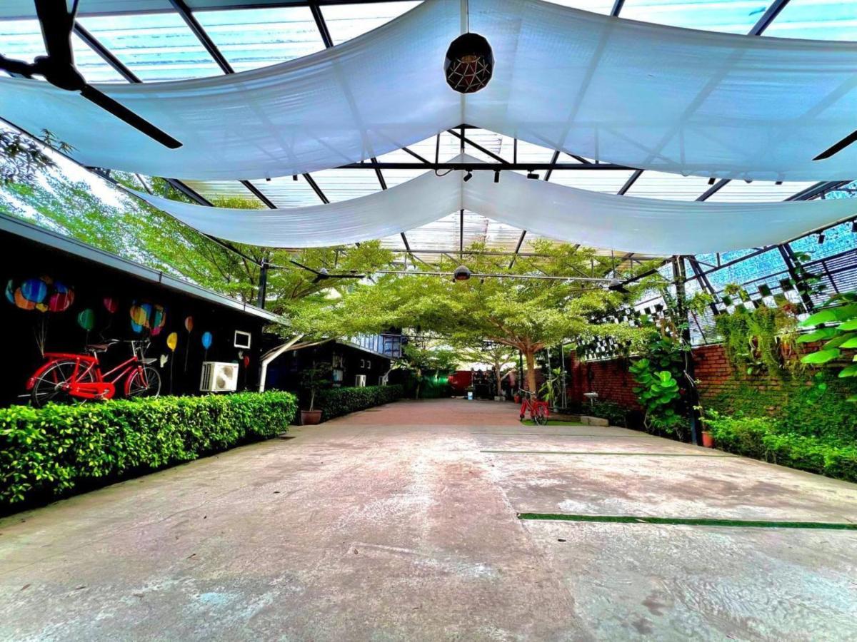 塔克帕丁泳池小屋 甲抛峇底 外观 照片