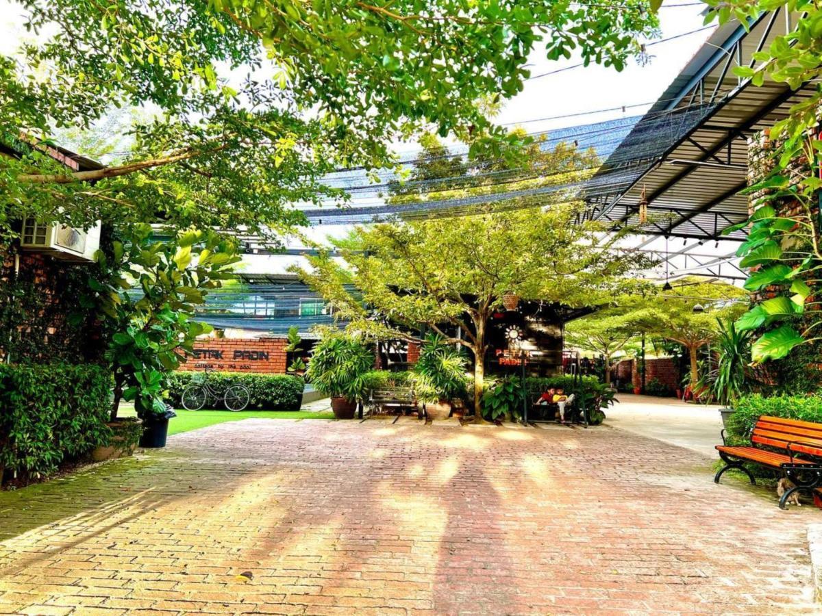 塔克帕丁泳池小屋 甲抛峇底 外观 照片